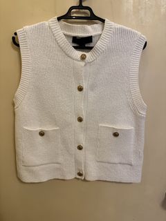 (Category: ) located in . Submitted by secondhandmanila (Listing ID 1444351566, Image 1). Description: .