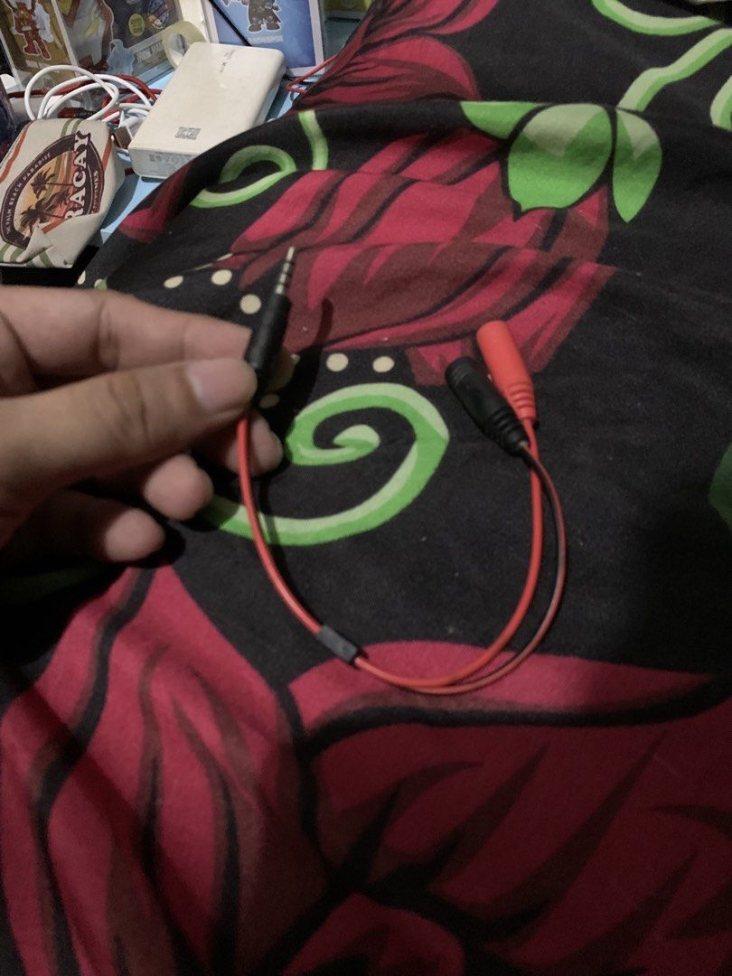 3.5mm Audio Splitter Cable | Mic + Headphone Jack Adapter (Category: Portable Audio Accessories) located in San Juan, La Union. Submitted by declutteringog7 (Listing ID 1444625574, Image 1). Description: This is a 3.5mm Audio Splitter Cable (1 Male to 2 Female) — red = microphone, black = headphone/speaker. 📌 Title 3.5mm Audio Splitter Cable | Mic + Headphone Jack Adapter 📝 Description ✅ Splits 1 audio jack into separate Mic & Headphone ports ✅