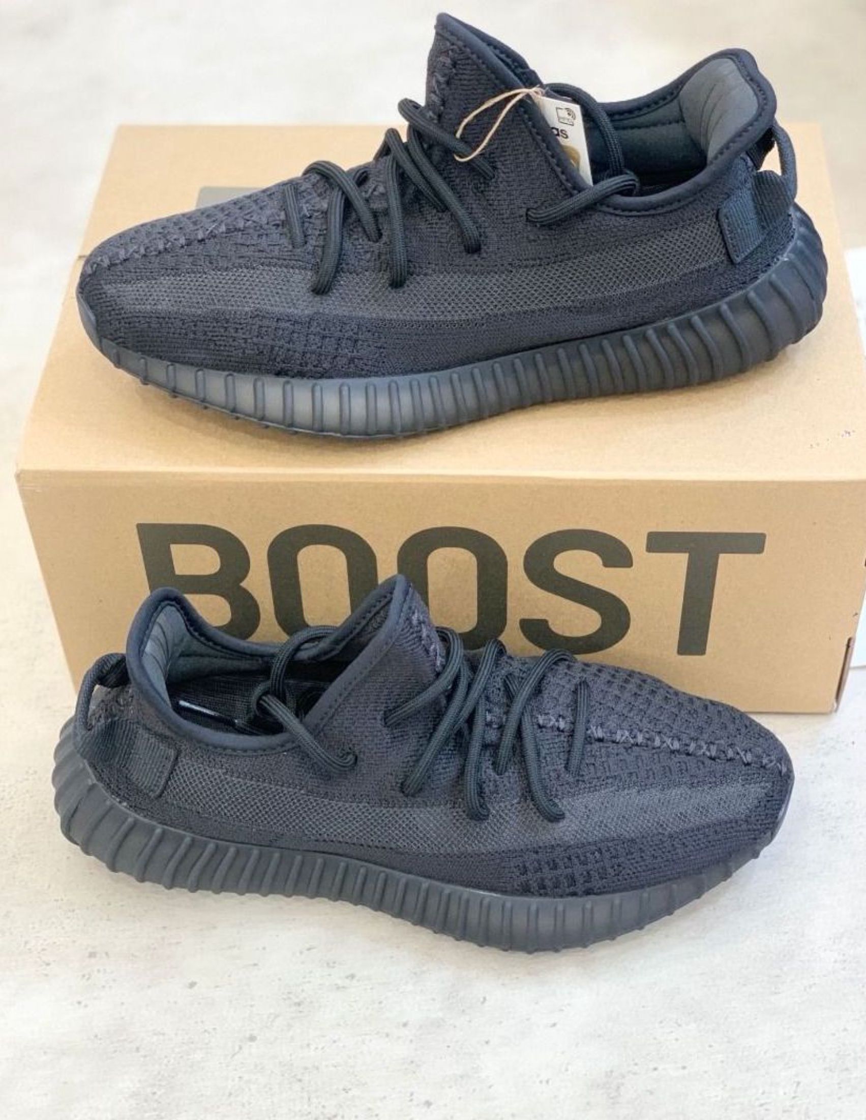 adidas originals Yeezy Boost 350 2 Black Warrior Onyx Fabric Shoes Black (Category: Sneakers) located in Singapore. Submitted by oemightyhorse (Listing ID 1444637416, Image 1). Description: 🛒 Adidas In Stock adidas originals Yeezy Boost 350 2 Black Warrior Onyx Fabric Shoes Black ✔ New ✔ Free ship ✔ Pay on delivery ✔ 3-day confirm Chat me to order 🛍.