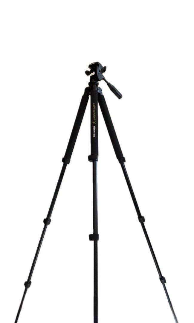 Adjustable Cullmann Nanomax 250 Tripod (Category: Tripods & Monopods) located in Paranaque City. Submitted by eller_2 (Listing ID 1444657772, Image 1). Description: Length: (cm) 29-40 Weight: (kg) 1,05 - Cullmann Nanomax 250 tripod - Color: Black - Foam grips on legs for comfort - Quick release plate mechanism for easy camera mounting - Flip lock legs for secure and fast height adjustment - Compact and portable design, ideal for travel.
