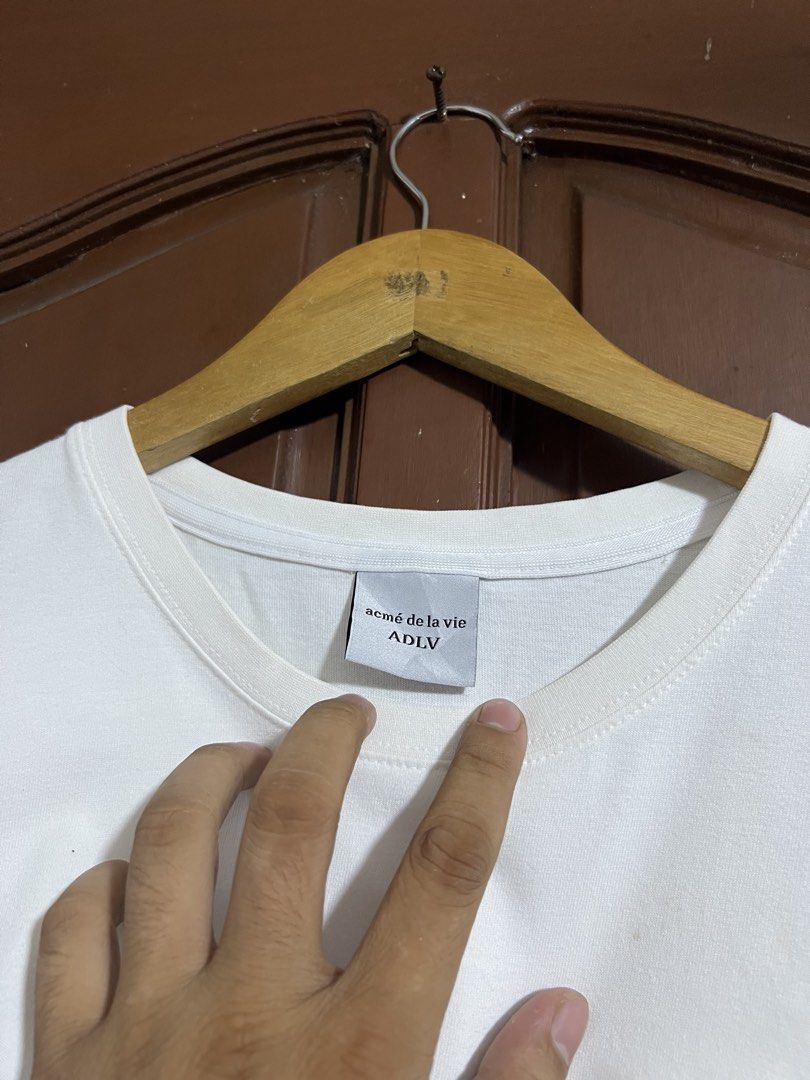 ADLV White Pizza Girl (Category: Tshirts & Polo Shirts ) located in Manila. Submitted by thriftpoint99 (Listing ID 1444671046, Image 2). Description: 23x29 Issue need wash Excellent condition.