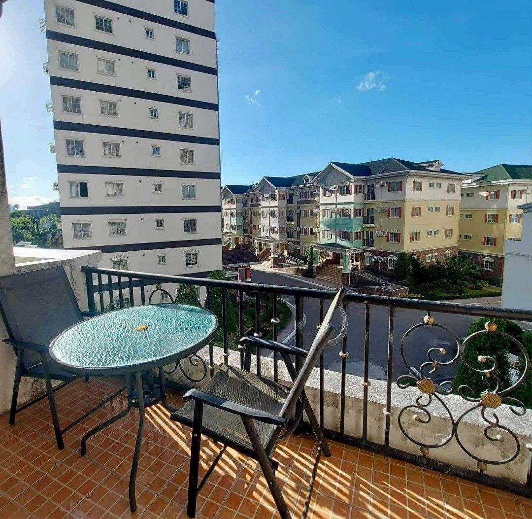 APPLE ONE CONDO UNIT FOR SALE (Category: Apartments & Condos) located in Cebu City. Submitted by albrene2000 (Listing ID 1444556370, Image 1). Description: apple one banawa heights Our 12-storey Towers at AppleOne Banawa Heights allows for breathtaking views of Cebu City and the sea; making way for a more balanced and harmonious life..