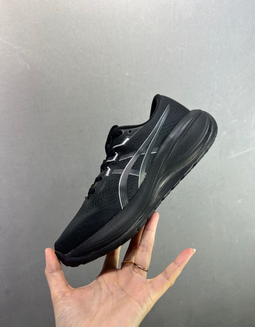 ASICS GEL-CUMULUS 29 Running Shoes (Category: Sneakers) located in Singapore. Submitted by sbokosjaar67468 (Listing ID 1444575161, Image 3). Description: New guaranteed authentic Size: 36-45 All sizes and colors selectable Free delivery.