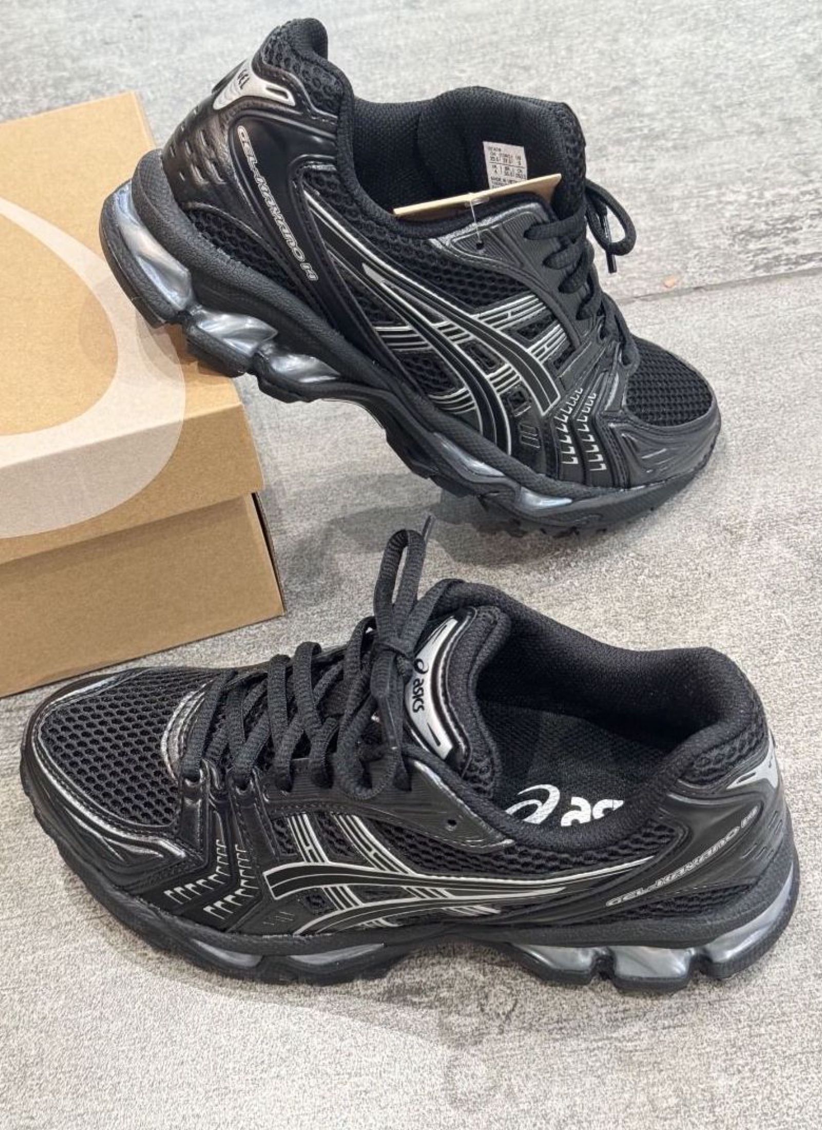 Asics Gel-Kayano 14 Black (Category: Sneakers) located in Singapore. Submitted by powarmwater (Listing ID 1444636779, Image 2). Description: 🌈 Asics New Color! Asics Gel-Kayano 14 Black ✨ Brand New | Premium quality 🚚 Free shipping | J&T/Ninja Van 💰 COD | Pay on arrival 📸 3-day confirm Limited stock!.