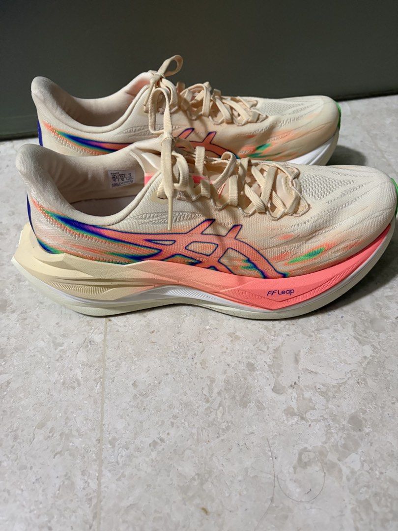ASICS Superblast 3 US8 (Category: Sneakers) located in Singapore. Submitted by sunnyday5 (Listing ID 1444630262, Image 3). Description: Worn for 15km Please see pictures for condition. Selling as I switched to half size smaller..