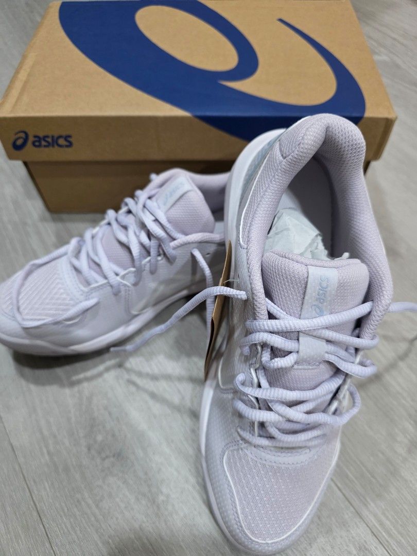 Asics Women's Gel Dedicate 8 Pickleball Shoes (Category: Sneakers) located in Singapore. Submitted by joiefuu (Listing ID 1444636464, Image 1). Description: - Asics Pickleball Shoe - Colour: Light Lavender/Grey - Size: US 7 (EUR 39, UK 5.5, CM 24.5) - Condition: Brand new, never worn - Includes: Original box - RTP S$119, SIZE SOLD OUT ON WEBSITE Selling because slightly tight for my wide feet.