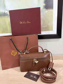 (Category: ) located in . Submitted by herluxe_official (Listing ID 1444679793, Image 1). Description: .