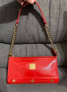 (Category: ) located in . Submitted by luxxechic (Listing ID 1444602744, Image 1). Description: .
