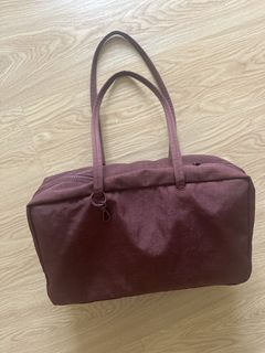 (Category: ) located in . Submitted by kdcloset_2021 (Listing ID 1444534851, Image 1). Description: .