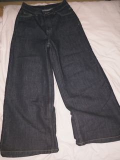 (Category: ) located in . Submitted by shes.preloved (Listing ID 1444572491, Image 1). Description: .