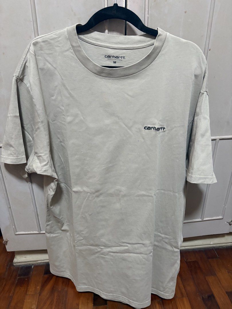 Beige Carhartt W.I.P Tee (Category: Tshirts & Polo Shirts ) located in Muntinlupa City. Submitted by nichebeast (Listing ID 1444643332, Image 1). Description: rfs: didn’t use.