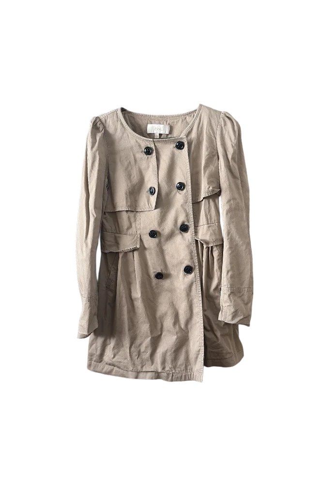 Betu Double-Breasted Beige Trench Coat (Category: Coats, Jackets and Outerwear) located in Calamba. Submitted by ealectrice27 (Listing ID 1444513190, Image 1). Description: Can send more details through DM. MOD: JnT, Lbc, Lalamove MOP: Gcash, Maribank, Pnb, Rcbc, Bpi, Palawan.