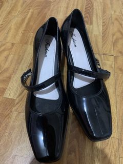 (Category: ) located in . Submitted by soleilily (Listing ID 1444661882, Image 1). Description: .