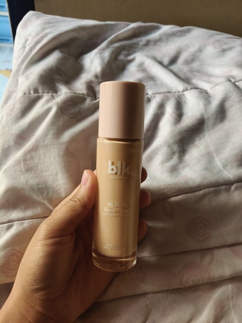 blk cosmetics Glow Filter Foundation - Shade Oat (Category: Makeup) located in Manila. Submitted by ellaanggg (Listing ID 1444592672, Image 1). Description: - blk cosmetics Glow Filter Foundation - Shade: Oat - Lightweight formula - Natural, glowing finish - Easy to blend - 98% yung laman, used it twice only..