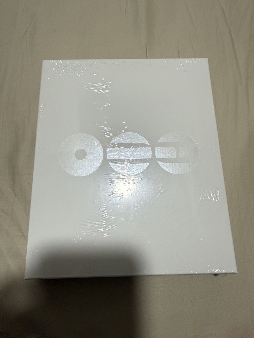BTS Arirang Random Album - Sealed (Category: CDs & DVDs) located in Quezon City. Submitted by sbcarrot (Listing ID 1444645615, Image 2). Description: 1,500- both 800- individual.