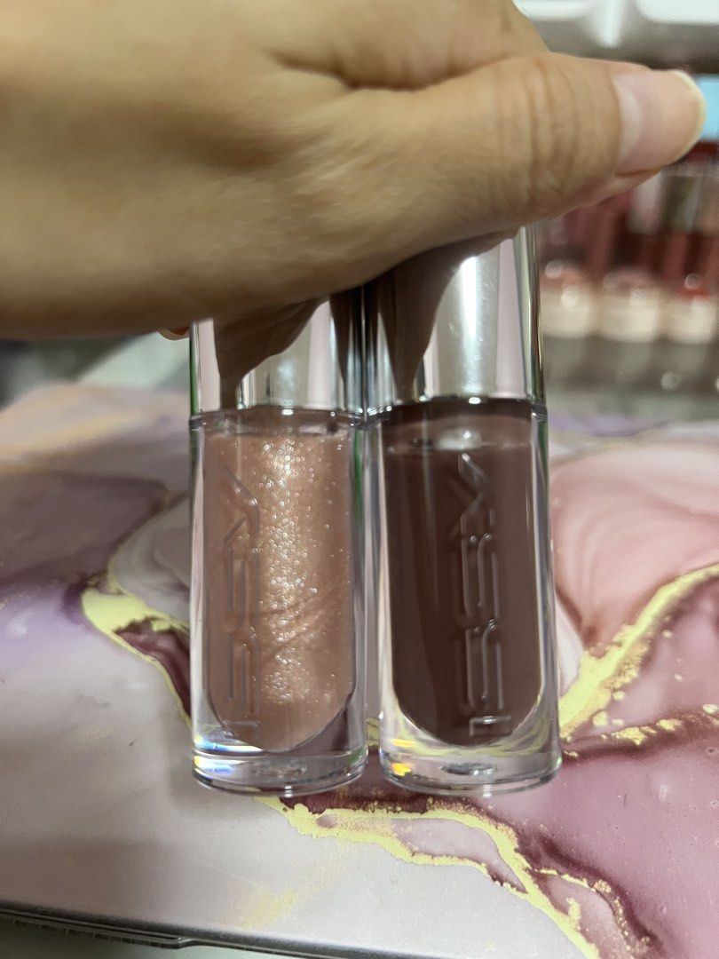 Bundle Issy Fat Gloss (Category: Makeup) located in Paranaque City. Submitted by wakeupnmakeup.ph (Listing ID 1444661297, Image 2). Description: Take all with boxes.