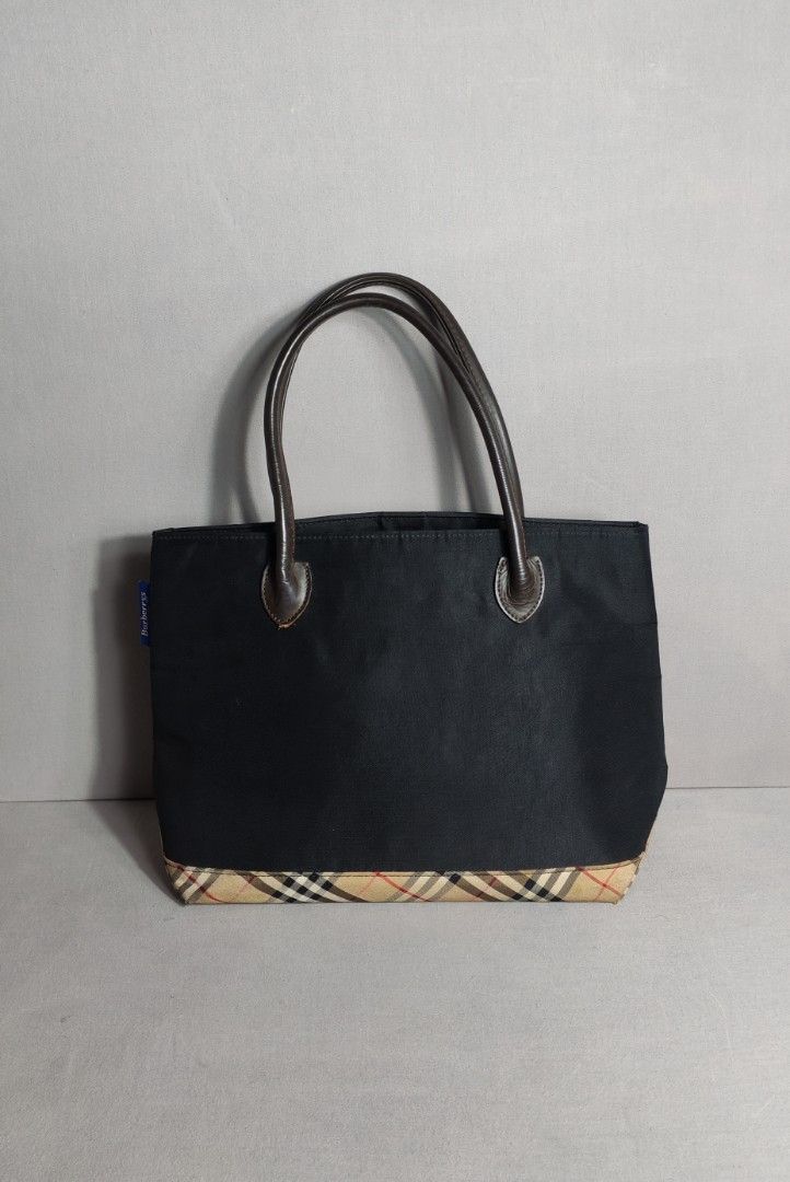 Burberry Nova Check Tote Bag (Category: Luxury Bags & Wallets) located in Baguio. Submitted by luxuryph2600_eric (Listing ID 1444560003, Image 1). Description: Burberry Nova Check Tote Bag DETAILS⬇️⬇️⬇️ 📌Rank A ( Excellent Condition) 📌Legit / Authentic 📌Color Rate 10/10 💰💰💰PRICE: 2000 FREESHIP 🐲LOCATION : Baguio City PRICE is negotiable just Send me your OFFER Shipping via JnT BOX BAG RANKING GUIDE: RANK SA - Good as new, without flaws or 