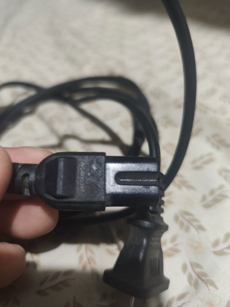 CASSETTE CORD (Category: Electrical, Adaptors & Sockets) located in Cagayan de Oro. Submitted by rhenegadgude (Listing ID 1444585132, Image 3). Description: WORKING PLEASE CHECK PHOTOS ADD SHIPPING .