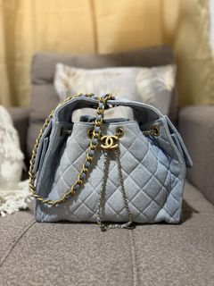 (Category: ) located in . Submitted by gbagscollection (Listing ID 1444569799, Image 1). Description: .