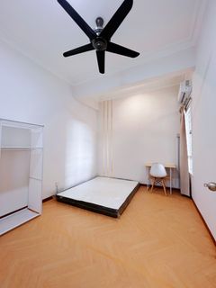 (Category: ) located in . Submitted by ___luxuries___ (Listing ID 1444659253, Image 1). Description: .