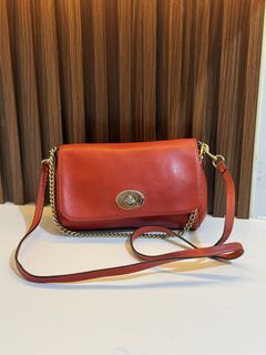 (Category: ) located in . Submitted by THRIFTTHRILLBAGS (Listing ID 1444504460, Image 1). Description: .