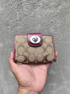(Category: ) located in . Submitted by THA_D_THRIFT (Listing ID 1444626364, Image 1). Description: .
