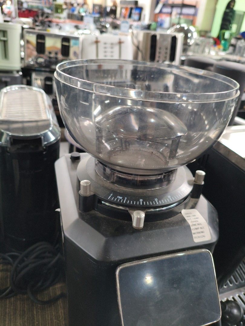 COFFEE GRINDER (Category: Coffee & Tea Tableware) located in Manila. Submitted by hmrgrace5. (Listing ID 1444567086, Image 3). Description: .