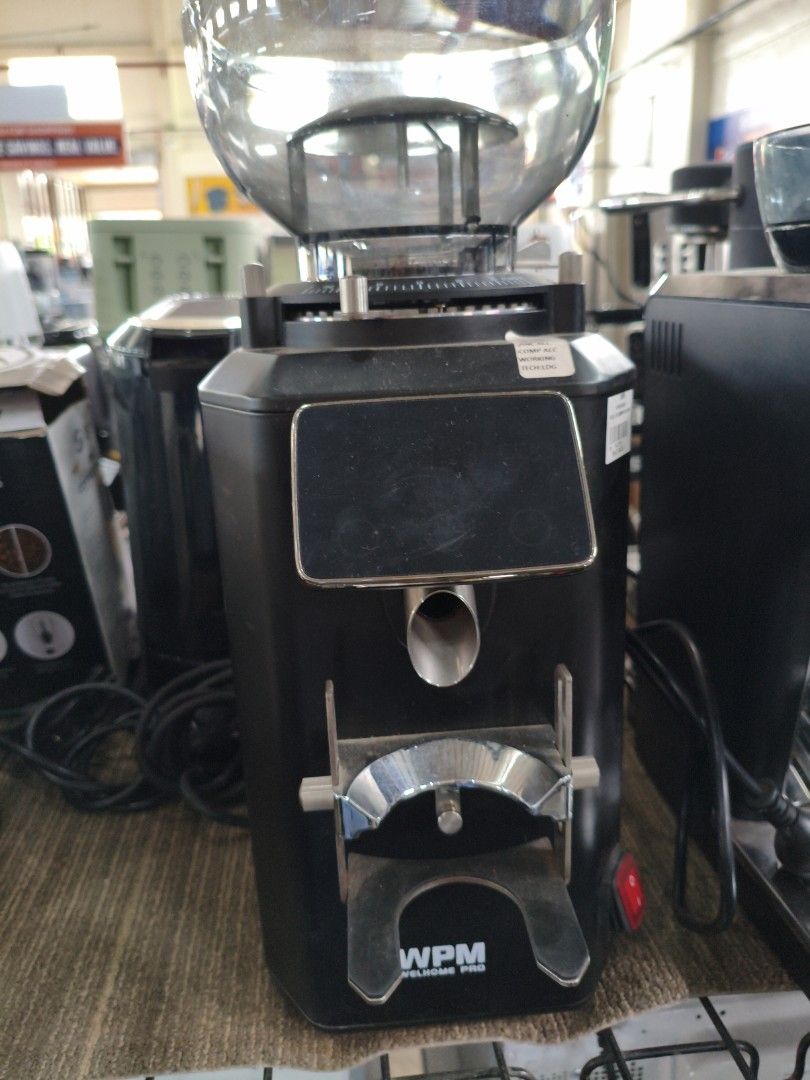 COFFEE GRINDER (Category: Coffee & Tea Tableware) located in Manila. Submitted by hmrgrace5. (Listing ID 1444567086, Image 2). Description: .