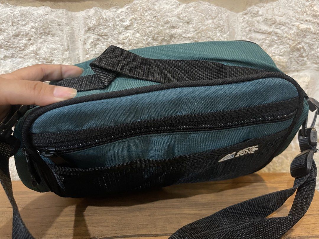Cooler bag L9xW14 (Category: Food Organization & Storage) located in San Fernando. Submitted by japansurpluselyu (Listing ID 1444618656, Image 3). Description: .