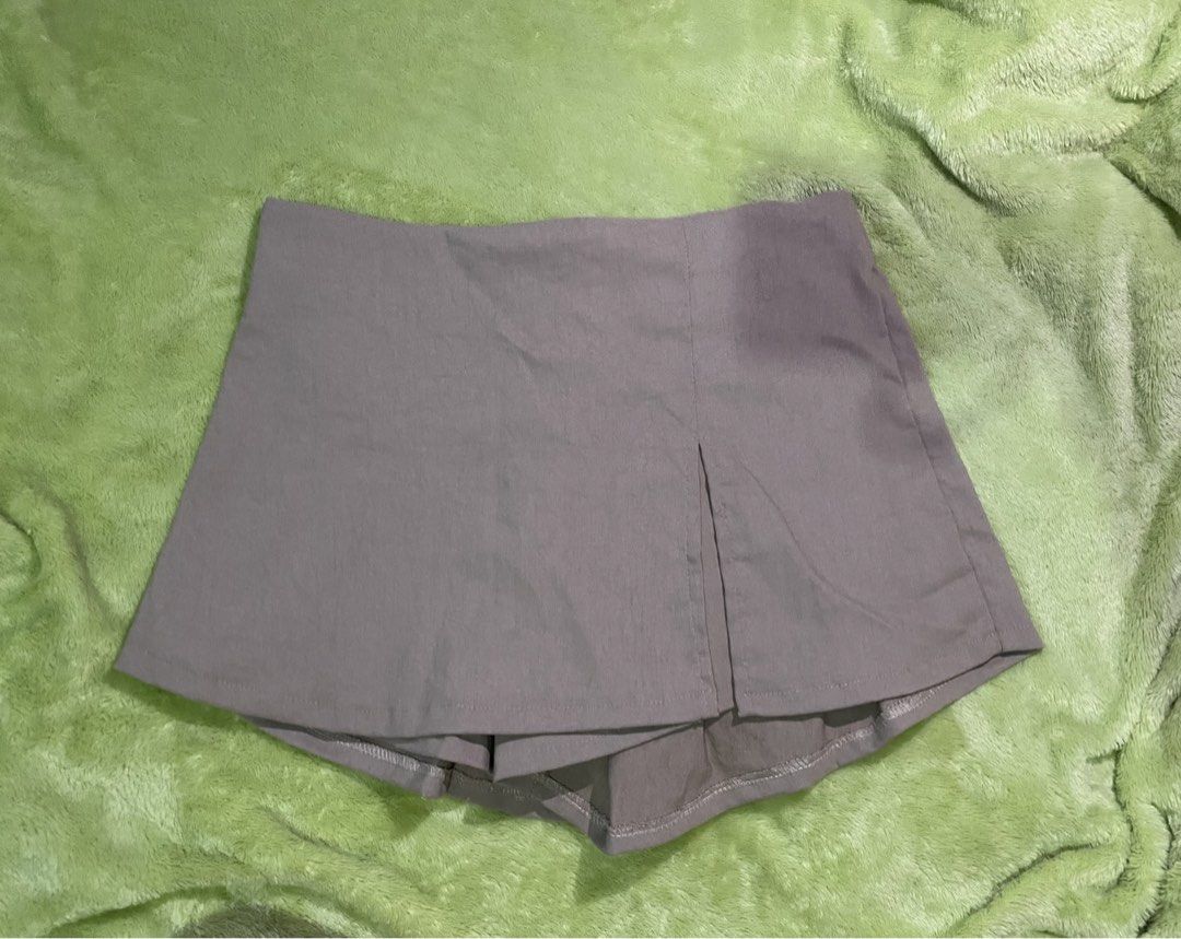 COORDS Vest and Skort (Category: Sets or Coordinates) located in Bacoor. Submitted by deaclutter.ph (Listing ID 1444580649, Image 3). Description: > Never worn! > Inaccurate color due to lighting (refer to 5th slide for actual color) > No when worn picture > No COD > GCash, GoTYME, Maya > MOD: lalamove or jnt > SF paid by buyer.