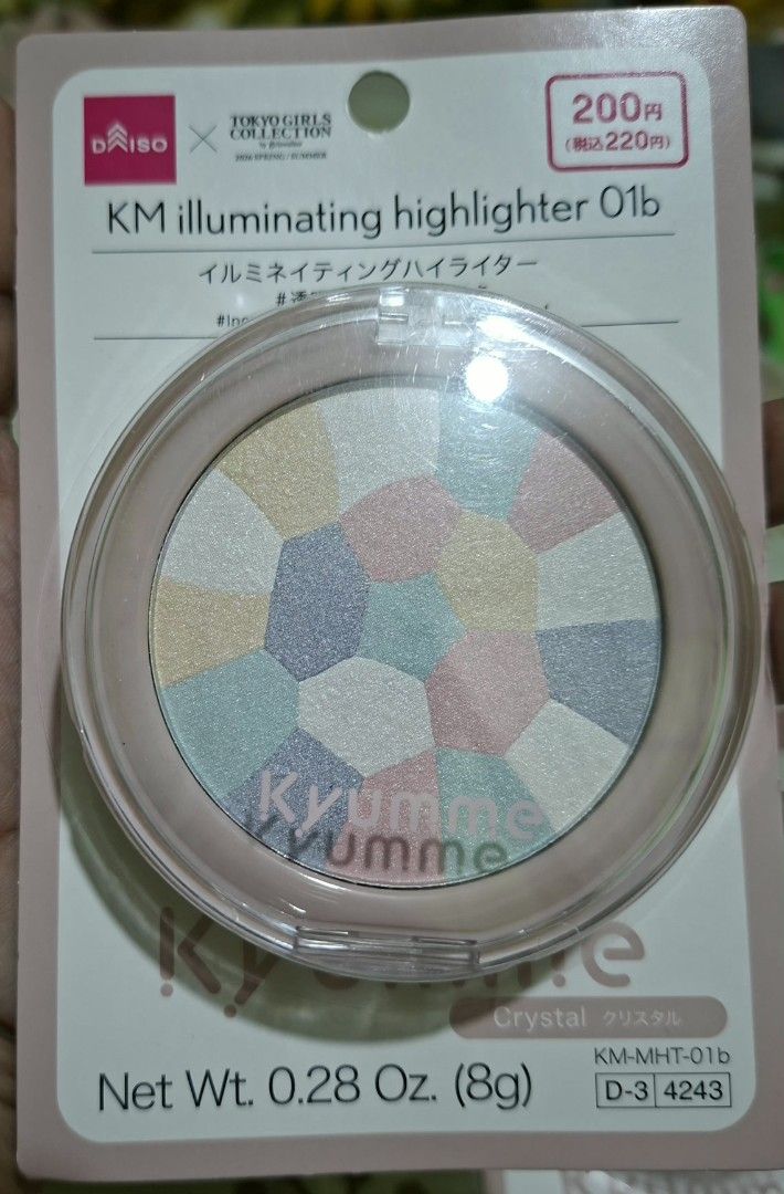 Daiso Kyumme KM Illuminating Highlighter 01b Crystal (Category: Makeup) located in Valenzuela. Submitted by pixieworks64309 (Listing ID 1444549718, Image 2). Description: - Kyumme KM Illuminating Highlighter - Shade: 01b Crystal - From Daiso's Tokyo Girls Collection - Provides a translucent finish and a nice glow - Brightens complexion - Net Weight: 8g (0.28 Oz) - Price is for one piece.