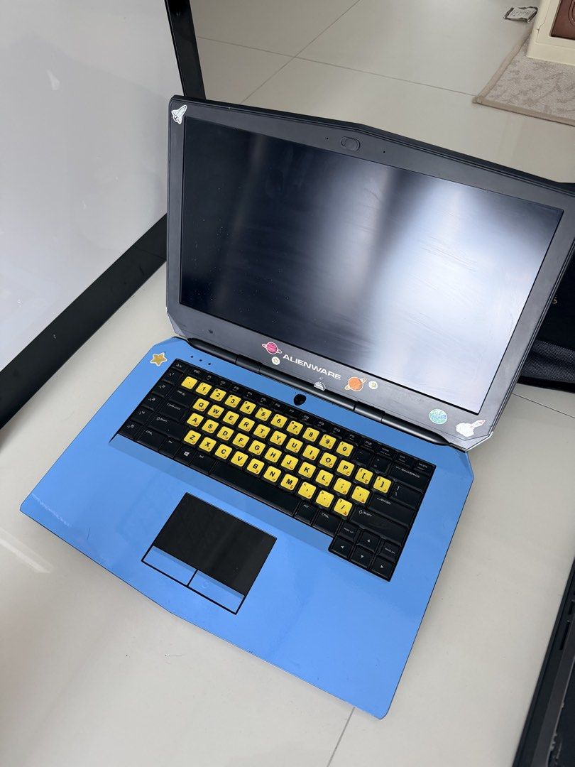 Dell Alienware 15 R2485462695236741121