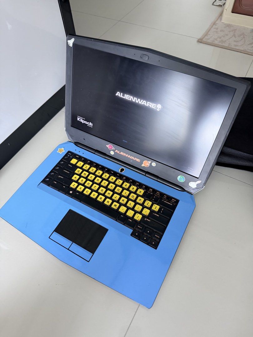 Dell Alienware 15 R2485462695236741122