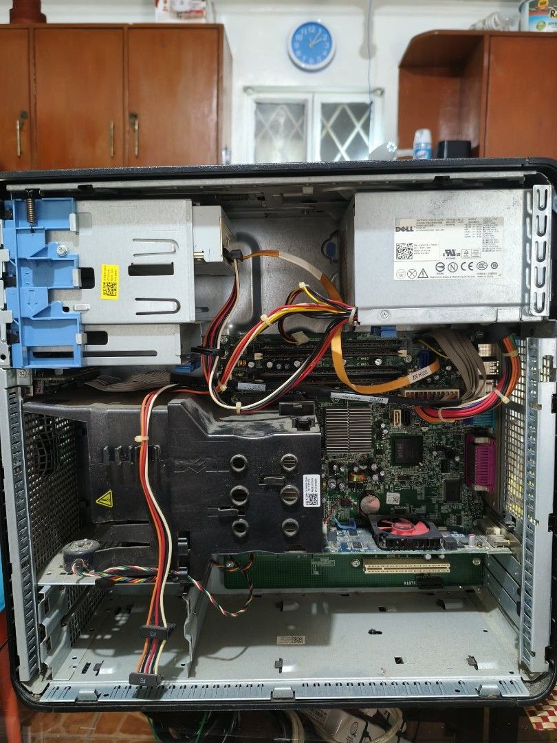 Dell Optiplex 780 Desktop Computer Tower (Category: Desktops) located in Valenzuela. Submitted by brightsky7 (Listing ID 1444570710, Image 1). Description: - Dell Optiplex 780 desktop Na stuck sa office 1,999 only! negotiable WORKING 💯 as is, what you see is what you get, check nyo nalang pics, ano ram? ano hdd? ano storage? check nyo nalang pics wont entertain if magtatanong sakin ng ganyan No display pero working ang unit - Unit is shown open 