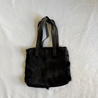 (Category: ) located in . Submitted by dua.closet (Listing ID 1444550355, Image 1). Description: .