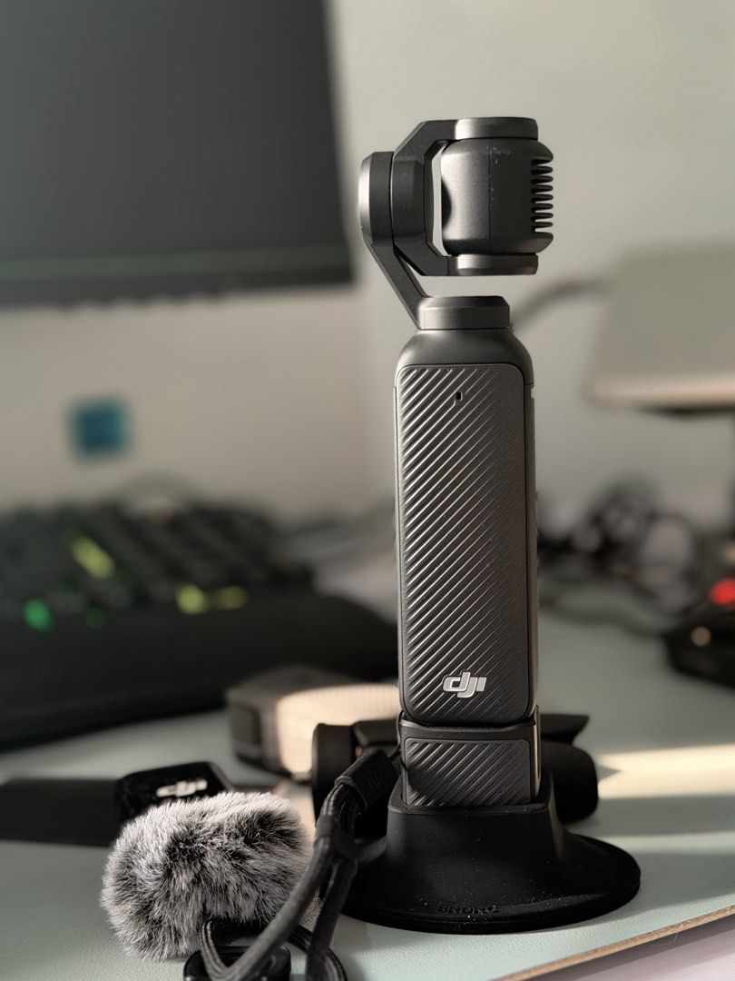 DJI Pocket 3 Creator Combo Gimbal Camera (Category: Cameras) located in Mexico. Submitted by pinkbunny9 (Listing ID 1444522814, Image 2). Description: Selling my DJI Osmo Pocket 3 Creator Combo Set in good condition. ✔ Well taken care of ✔ Fully functional (no issues) ✔ Complete creator combo accessories included ✔ Great for vlogging, travel, and content creation ✔Freebies included This is perfect for anyone who wants a compact but powerful camer