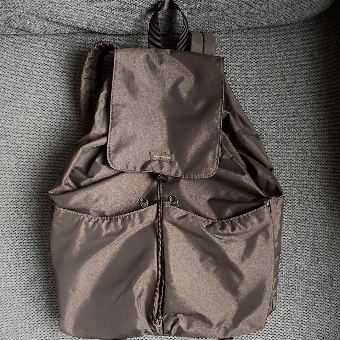 doux Y’SACCS Japan Yohji Yamamoto Brown Nylon Backpack (Category: Backpacks) located in Silang. Submitted by f4iry4rch1ve (Listing ID 1444599122, Image 1). Description: doux Y’SACCS Japan Yohji Yamamoto Brown Nylon Backpack 1000 php+ sf Condition: 10/10 Dimensions: view the pictures above -authentic -from Japan - actual photos Note: Colors may vary due to lighting Please message me for shipping and payment method....