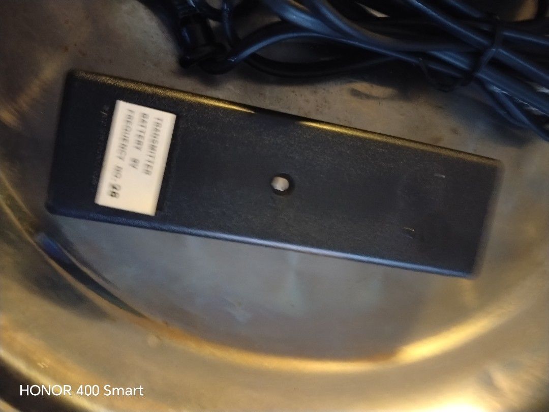 Electronic Switch with Remote Controller (Category: Office & Business Technology) located in Singapore. Submitted by valueformoney123 (Listing ID 1444600388, Image 3). Description: - BrightC Electronic Device - Model: N-750-2B - Includes: Main Unit & Remote controller - Input: 220V AC 50Hz - Output: 220V AC 500W - Transmitter Frequency: 36Hz - Condition: Good working order.