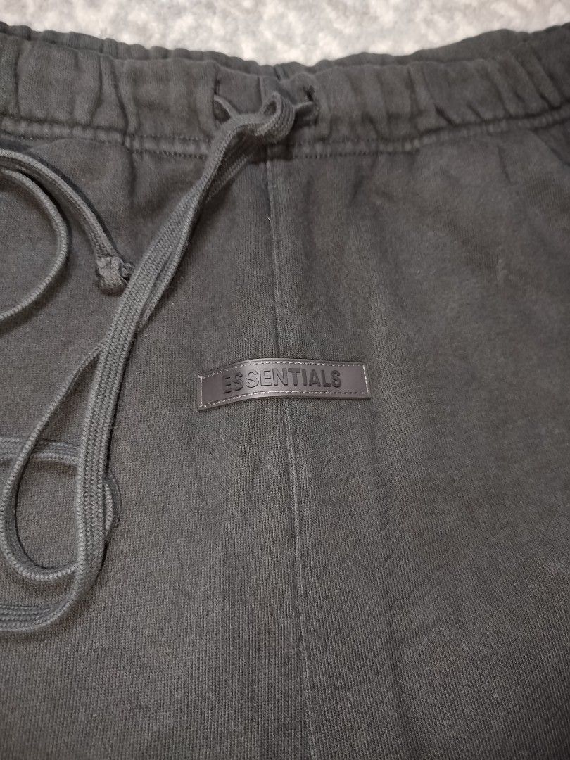 Essentials (Category: Shorts) located in Antipolo. Submitted by goods_thrift (Listing ID 1444634524, Image 3). Description: ESSENTIALS UNION FEAR OF GOD -Colorate 9.5/10 -Size Large to XXL small on tag -Excellent comdision -issue none.