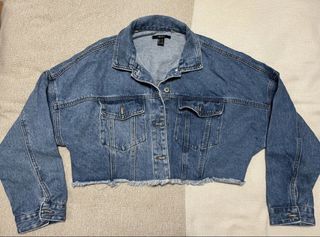(Category: ) located in . Submitted by jenscloset86 (Listing ID 1444637745, Image 1). Description: .