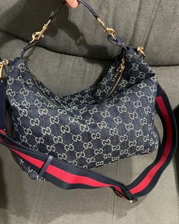 (Category: ) located in . Submitted by luxxechic (Listing ID 1444510948, Image 1). Description: .