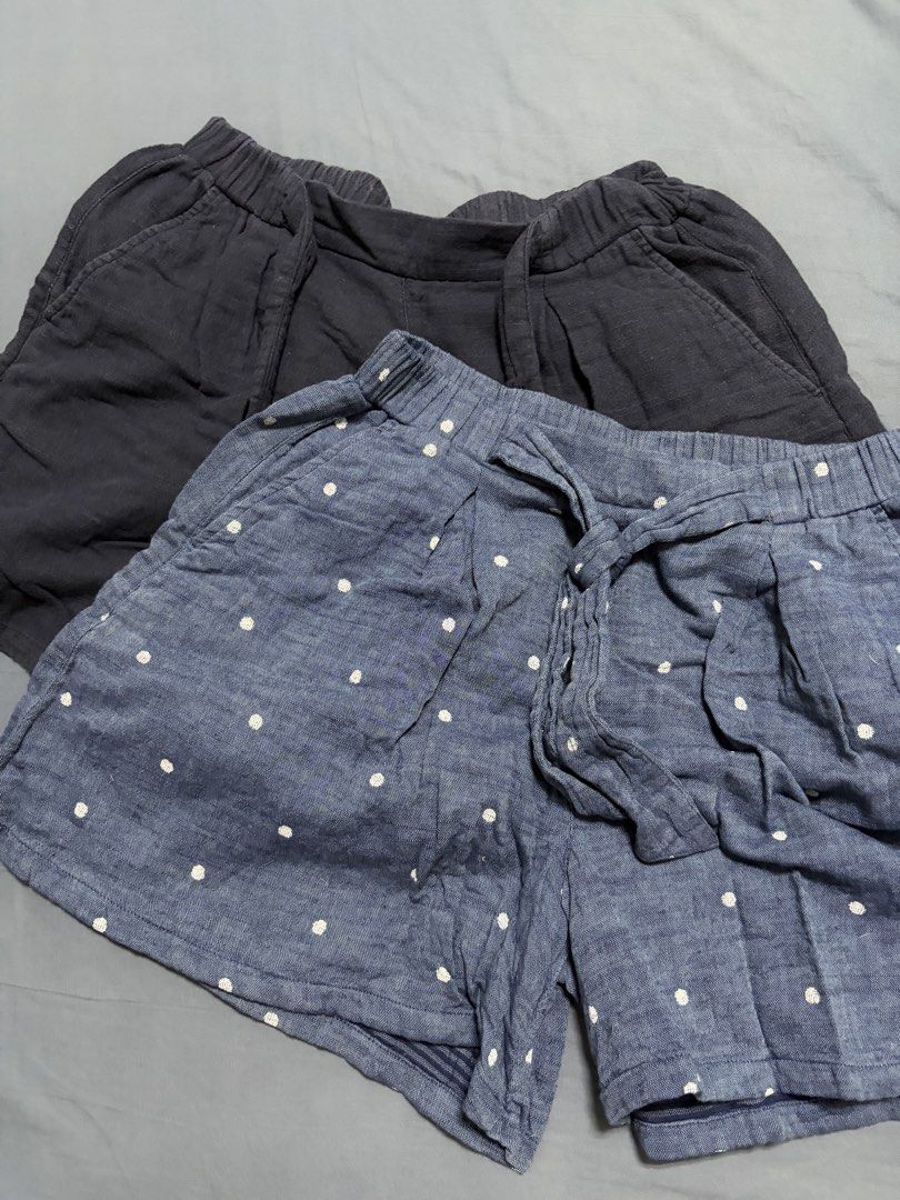 Giordano Shorts (Category: Shorts) located in Manila. Submitted by AB_Merchandiseee (Listing ID 1444539424, Image 1). Description: 📍 Location: Manila 📩 Message me for more photos Size: Medium ‼️ Please note: The actual color of the item may slightly vary due to lighting..