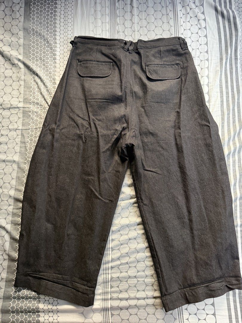 Got Style Tuffe Barrel Pants Raw Denim Black 40 (Category: Jeans) located in Manila. Submitted by nandkpasabuy (Listing ID 1444584538, Image 2). Description: Got Style Tuffe Barrel Pants Raw Denim Black Size 40 Brand/Logo removed Used twice RFS: Too big for me What you is what you get.
