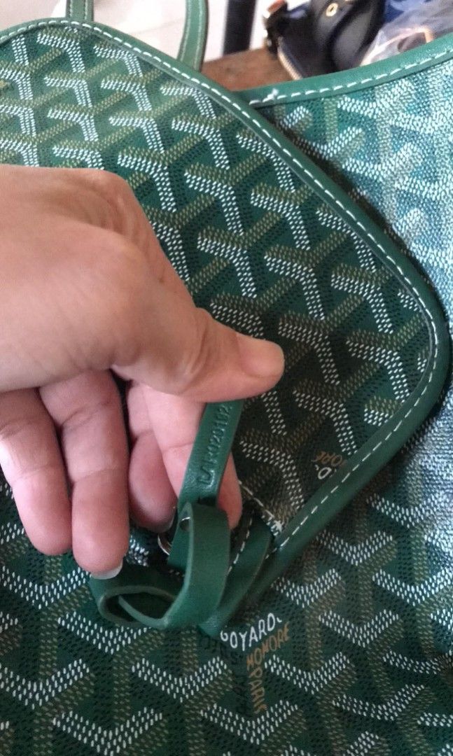 Goyard tote bag large (Category: Luxury Bags & Wallets) located in Bulacan. Submitted by wendyluxury (Listing ID 1443062860, Image 2). Description: GOYARD TOTE BAG good condition made Italy with code negotiable payment via gcash..