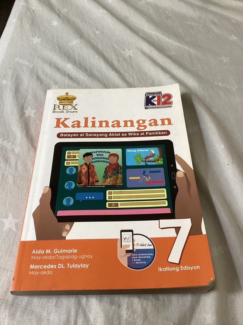 Grade 7 Homeschool books (Category: Textbooks) located in Quezon City. Submitted by macp_samutsarishop (Listing ID 1444541919, Image 2). Description: Grade 7 Homeschool textbooks -Science Links 7 -Kalinangan 7 lightly used, good condition, few pencil markings .