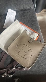 （分類：）位於 。 由 makeupproo 提交（商品編號 1444522444，圖片 1）。簡介： 。