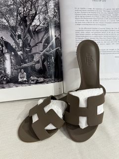 （分類：）位於 。 由 santini_luxury 提交（商品編號 1444588194，圖片 1）。簡介： 。