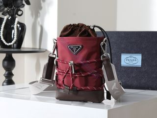 （分類：）位於 。 由 hkluxehk 提交（商品編號 1444605475，圖片 1）。簡介： 。