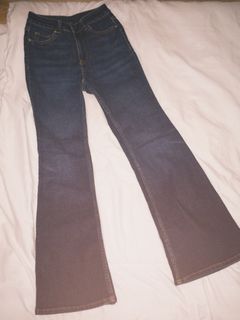 (Category: ) located in . Submitted by shes.preloved (Listing ID 1444572120, Image 1). Description: .