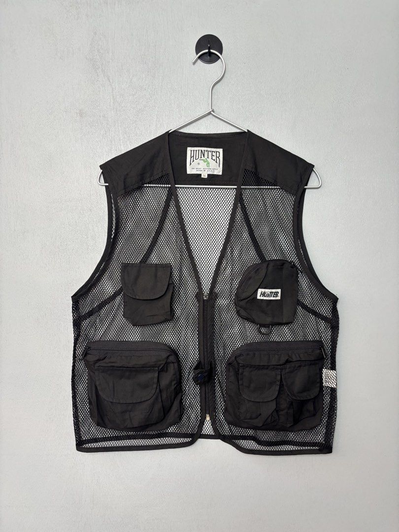 Hunter Tactical Utility Vest (Category: Vests) located in Mandaluyong City. Submitted by fellas_ph (Listing ID 1444566727, Image 1). Description: Excellent condition No issues Good as new! Size 36, fits S-M 21" Width 23.5" Length.